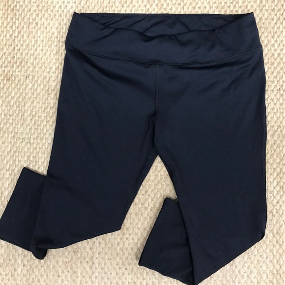 Nike Pants - Nike Heat Gear Capri Leggings M